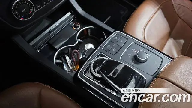Mercedes-Benz GLE-Class 2018 — Фото 8/20