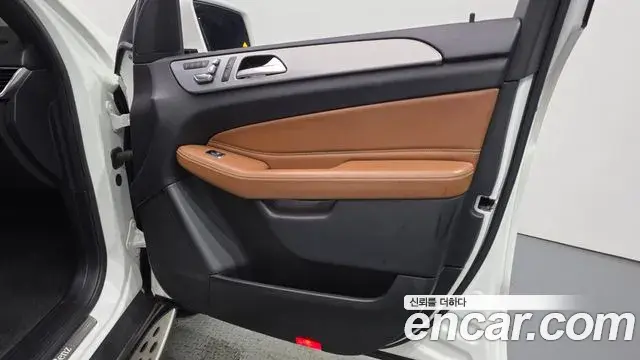 Mercedes-Benz GLE-Class 2018 — ფოტო 5/35