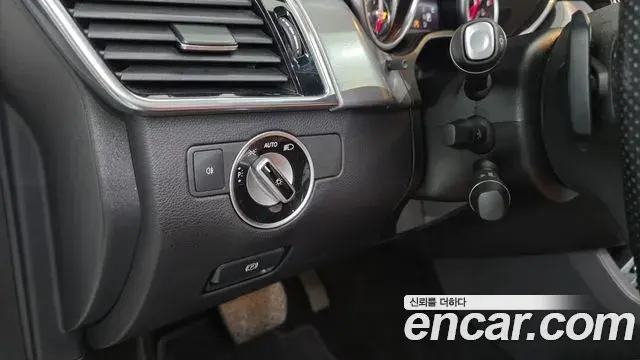 Mercedes-Benz GLE-Class 2018 — ფოტო 12/35