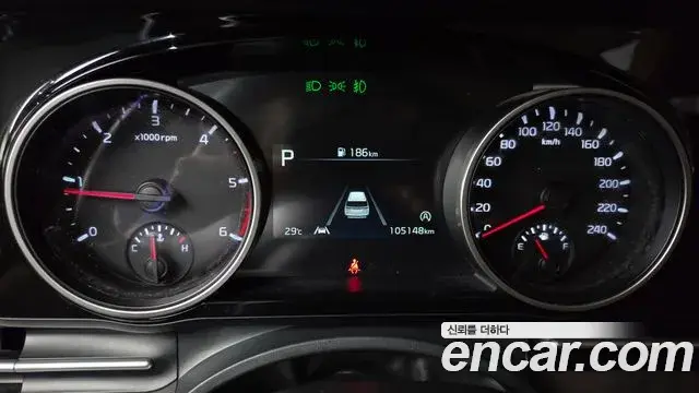 Kia Carnival 2022 — Şəkil 13/20