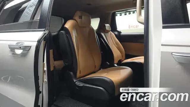 Kia Carnival 2022 — Şəkil 12/20