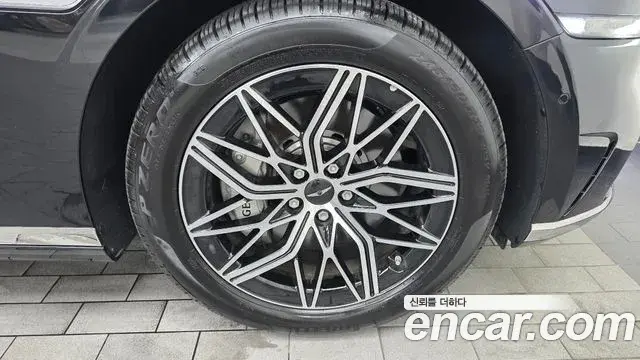Genesis G90 2025 — Şəkil 31/32