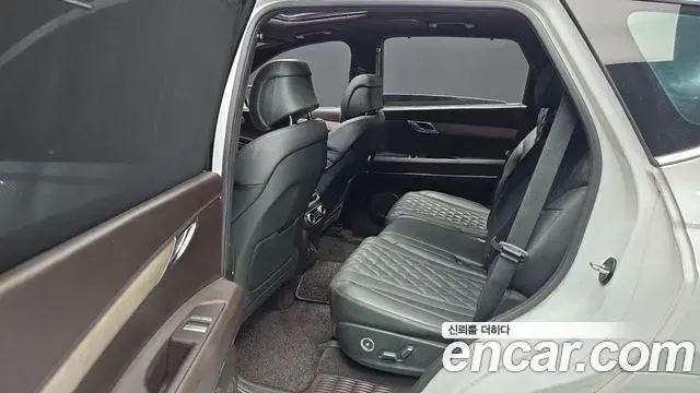 Genesis GV80 2021 — ფოტო 18/20