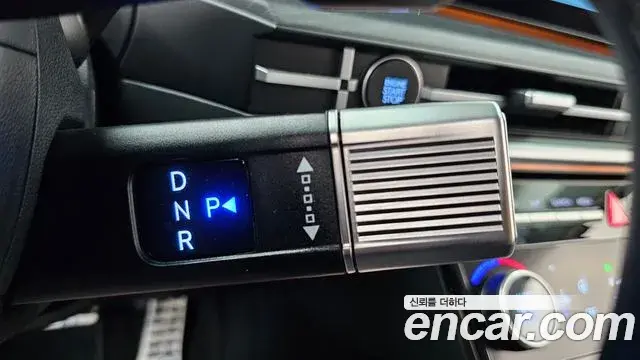 Hyundai Santa Fe 2024 — Photo 10/20