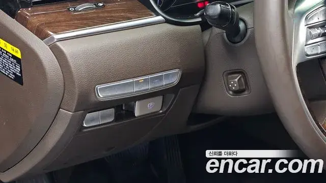 Kia The K9 2019 — ფოტო 8/30
