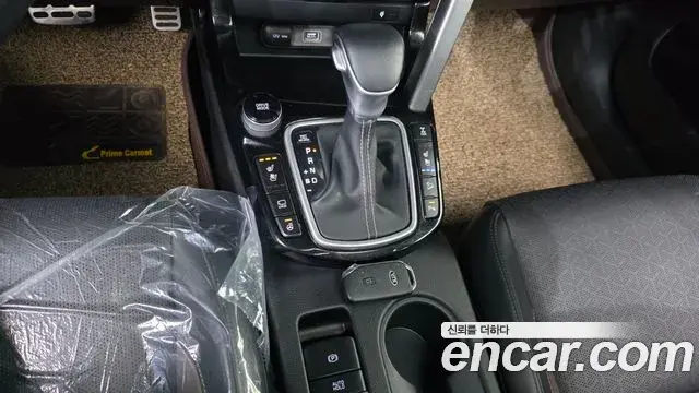 Kia Seltos 2019 — ფოტო 23/33