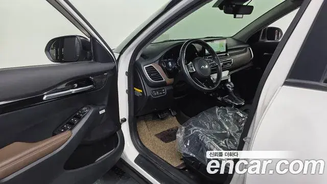 Kia Seltos 2019 — ფოტო 21/33