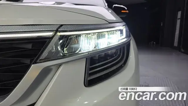 Kia Seltos 2019 — ფოტო 13/33