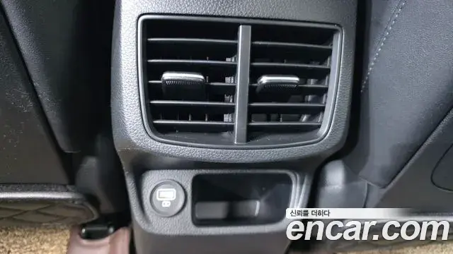 Kia Seltos 2019 — ფოტო 15/33
