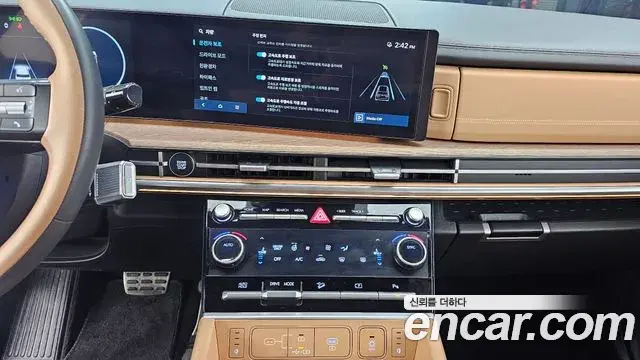 Hyundai Santa Fe 2024 — Фото 13/20