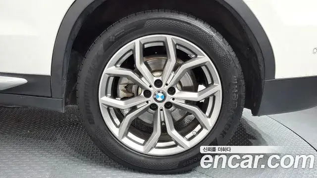 BMW X3 2018 — Şəkil 20/35