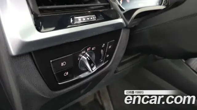 BMW X3 2018 — Şəkil 25/35
