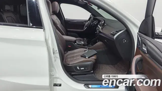 BMW X4 2022 — Şəkil 32/32