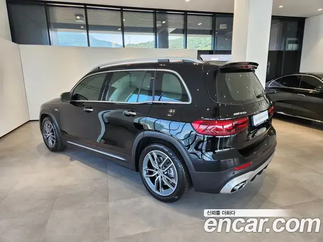 Mercedes-Benz GLB-Class 2025 — Фото 6/20
