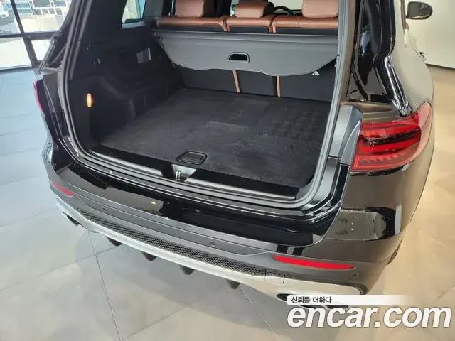 Mercedes-Benz GLB-Class 2025 — Фото 7/20