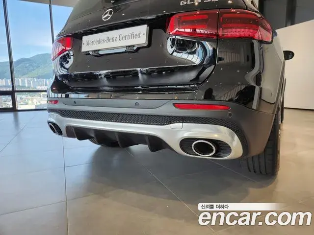 Mercedes-Benz GLB-Class 2025 — Фото 8/20