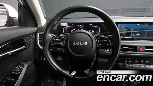 Kia Seltos 2024 — ფოტო 19/40