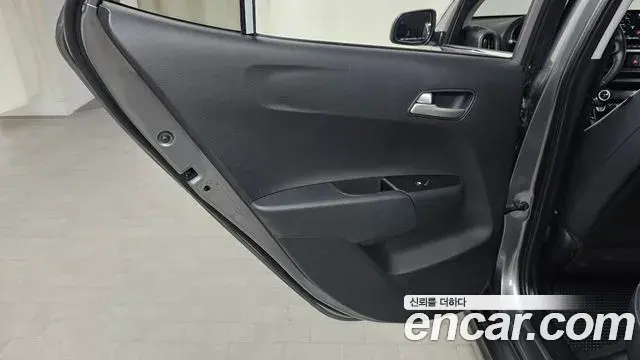 Kia Morning Urban 2022 — Şəkil 19/31