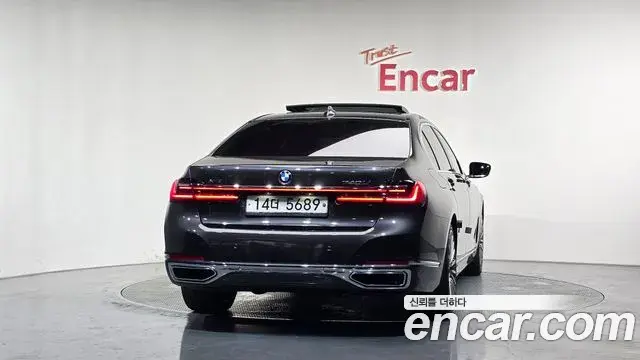 BMW 7 Series 2019 — Şəkil 2/36