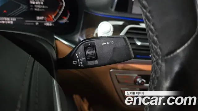 BMW 7 Series 2019 — Şəkil 1/36