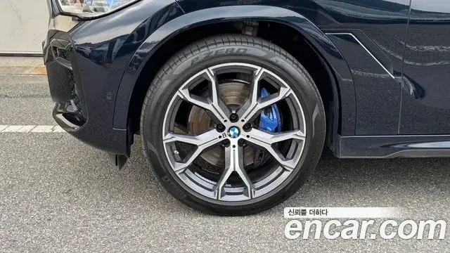 BMW X6 2022 — ფოტო 5/20