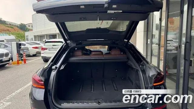 BMW X6 2022 — ფოტო 18/20