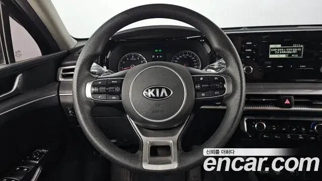 Kia K5 2020 — ფოტო 6/20