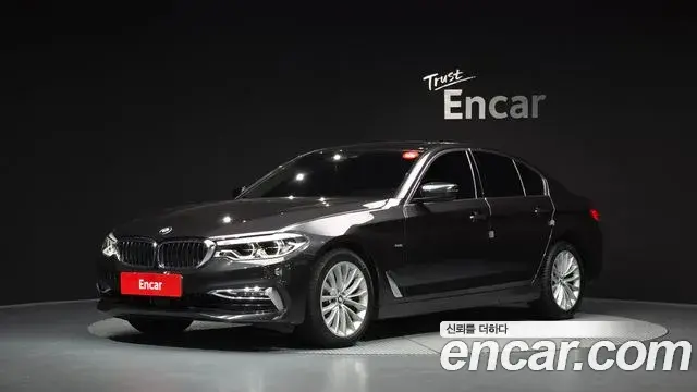 BMW 5 Series 2018 — Фото 1/20