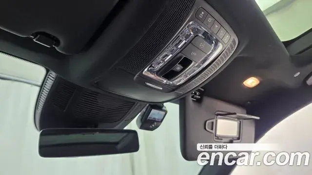 Mercedes-Benz GLS-Class 2021 — Photo 19/36