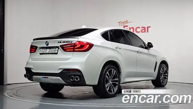 BMW X6 2018 — Şəkil 26/34