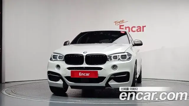 BMW X6 2018 — Şəkil 29/34