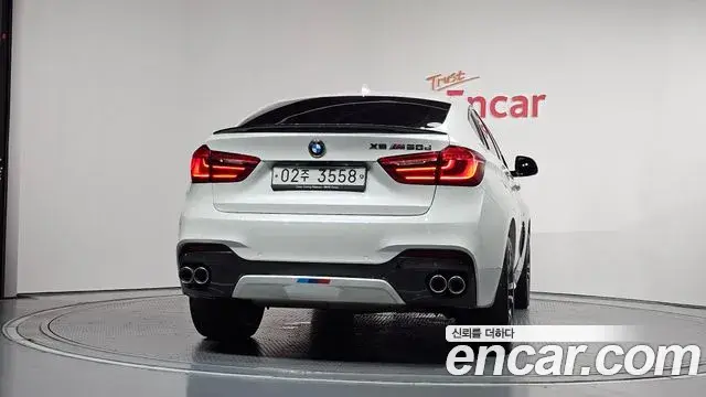 BMW X6 2018 — Şəkil 9/34