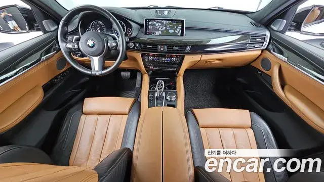 BMW X6 2018 — Şəkil 12/34