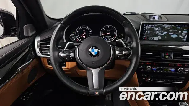 BMW X6 2018 — Şəkil 11/34