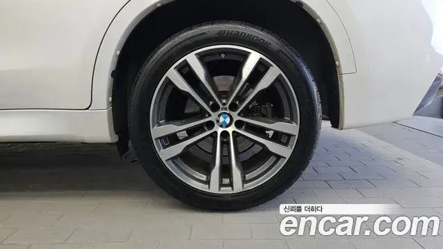 BMW X6 2018 — Şəkil 34/34
