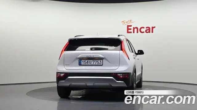 Kia Niro 2025 — ფოტო 19/38