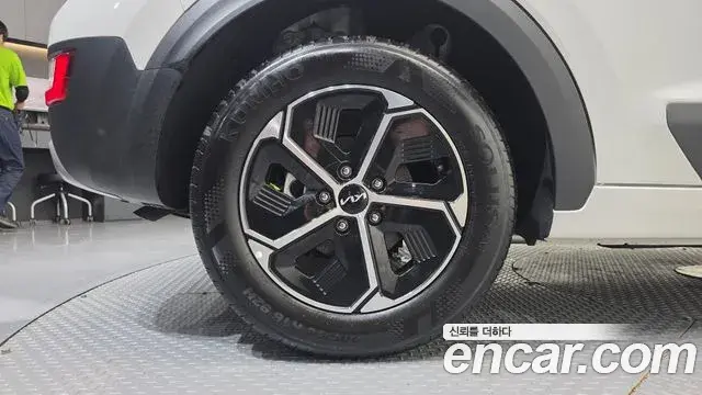 Kia Niro 2025 — ფოტო 4/38