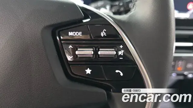 Kia Niro 2025 — ფოტო 1/38