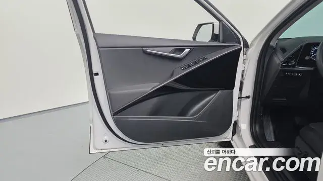 Kia Niro 2025 — ფოტო 3/38