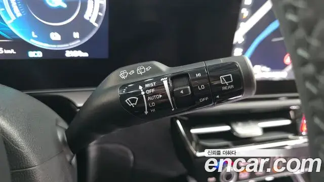 Kia Niro 2025 — ფოტო 17/38
