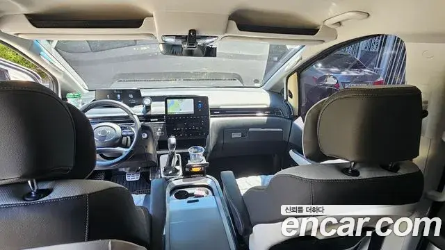 Hyundai Staria 2021 — Photo 19/20