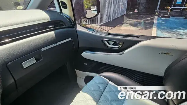 Hyundai Staria 2021 — Photo 2/20