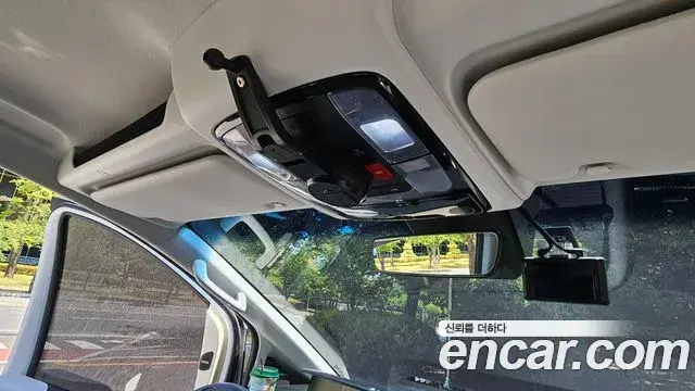 Hyundai Staria 2021 — Photo 12/20