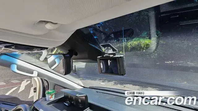 Hyundai Staria 2021 — Photo 16/20