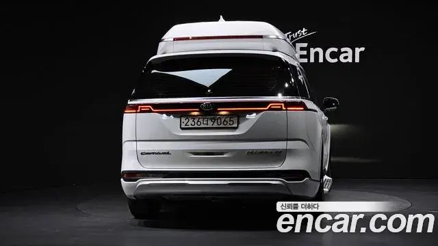Kia Carnival 2021 — Şəkil 11/30