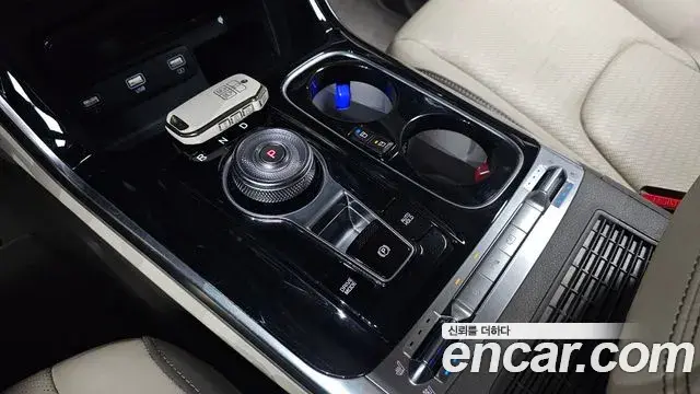 Kia Carnival 2021 — Şəkil 9/30