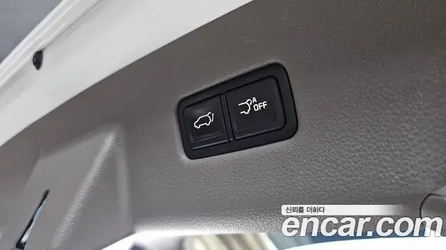 Kia Carnival 2021 — Şəkil 26/30