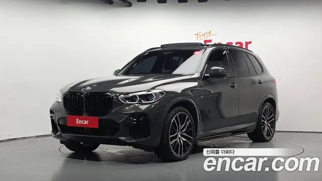 BMW X5 2023 — Фото 1/20