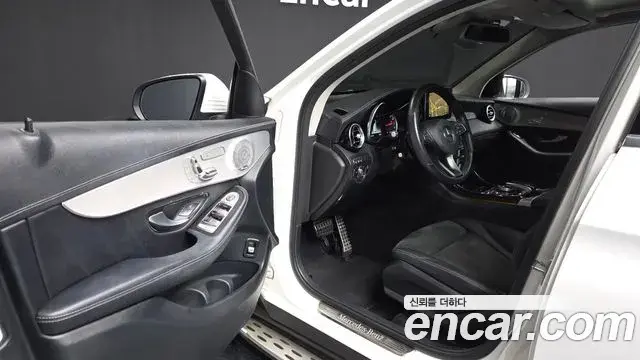 Mercedes-Benz GLC-Class 2019 — ფოტო 9/32