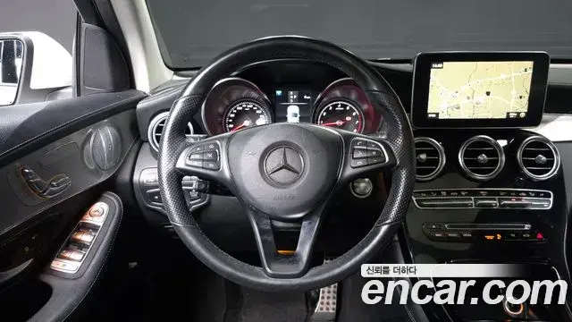 Mercedes-Benz GLC-Class 2019 — ფოტო 17/32